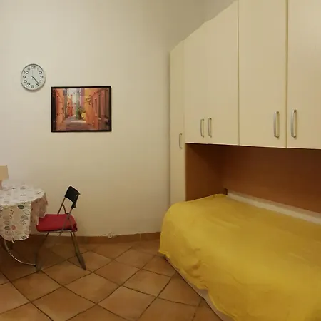 Hostsrevolution Studio Exilles